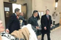 周立波上庭前秀“保外旅游”,在美国“取保候审”是怎样的体验？