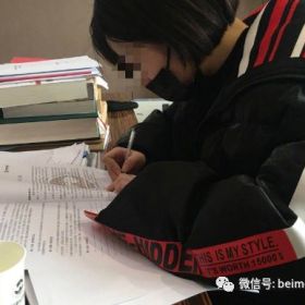 索酬不成摔死小狗：狗永远是狗，而人有时候却不是人！