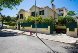 葡萄牙卡斯卡伊斯三居室联排别墅-1807c5