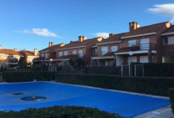 西班牙马德里学区高级社区联排花园别墅-MADV011