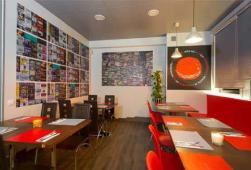 西班牙马德里高端使馆区红火汉堡餐厅-MADC046