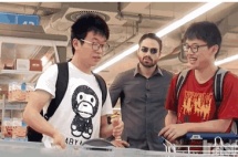 老外栽赃中国留学生偷东西遭霸气反击！谁说我们“好欺负”？