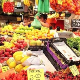 在希腊，不用太多时间和金钱也能活得很好