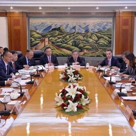 中希两国企业未来3年重点领域合作项目商定了!快来看都有啥？