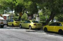 女儿从国内带的小玩具落在雅典的出租车上，司机的做法感动了我！