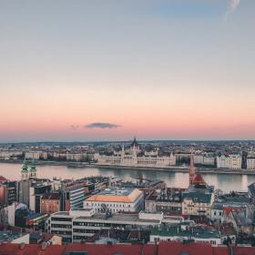 2020《世界移民报告》：全球移民达2.72亿，首选目的国还是它