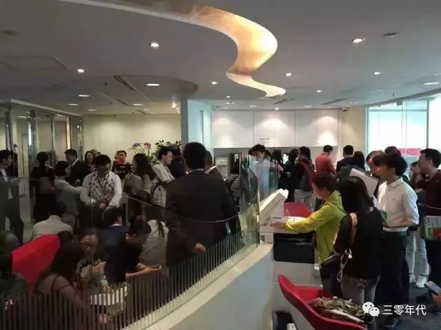 为了买重疾险专门打飞的去香港，为啥还省了80万？！