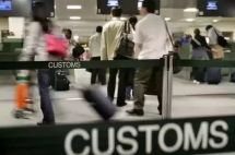 罚款30万$、蹲半年牢出狱直接遣返，美报税季华人千万别做这些事！