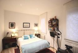 西班牙巴塞罗那圣马丁荣耀广场购物中心旁大三居-YMB-V022