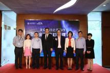 北京银行上海分行与寰投移民帮签署战略合作协议，移民帮副总裁沈伟出席揭牌仪式