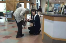 在日本，将天价白血病新药纳入医保不算啥，没钱也能先治病！