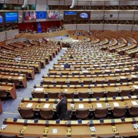 欧盟再度施压“黄金签证”！投资就能拿身份的好日子不多了..