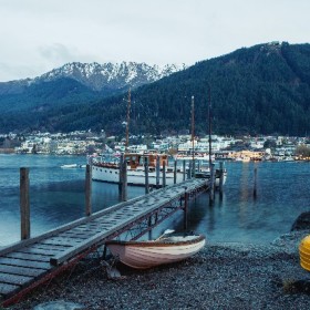 如果可以，你愿意到这个安全、平和、单纯的国度生活吗？