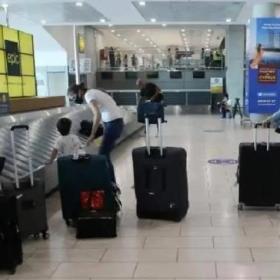 紧急！中国启动最严格入境政策，多国紧急宣布：关闭边境、停飞航班...