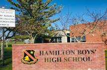 怀卡托地区唯一的公立男子高中是什么样的