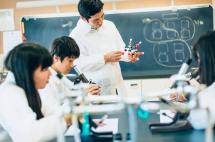 所有的医疗费用个人只需要承担30%，日本人生病完全不用担心没钱治！