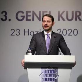 全球经济低迷，这个国家却迎来经济复苏，中国投资者纷纷入手房产