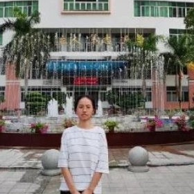 拒绝高考状元白湘菱的北大，却录取了外籍生郑楒婷，合规吗？