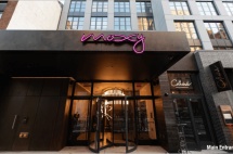 自由花园四期7月进展：万豪酒店室外就餐区已开放，每晚近百桌客人