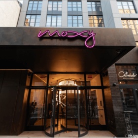 自由花园四期7月进展：万豪酒店室外就餐区已开放，每晚近百桌客人