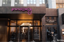 自由花园四期8月进展：室外就餐区继续营业，酒店业务也开始恢复