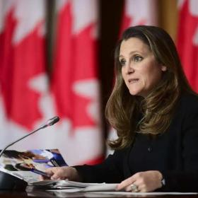 加拿大发布最新财政经济报告，众多利好消息，其中引进移民是经济复苏关键！