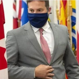 加拿大移民史再次改写：过期的PR登陆纸也可入境加拿大！