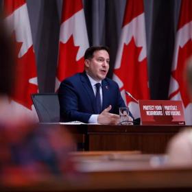 加拿大一季度境内经验类暴增234%!移民“大赦”不断，哪些申请人最“吃香”？