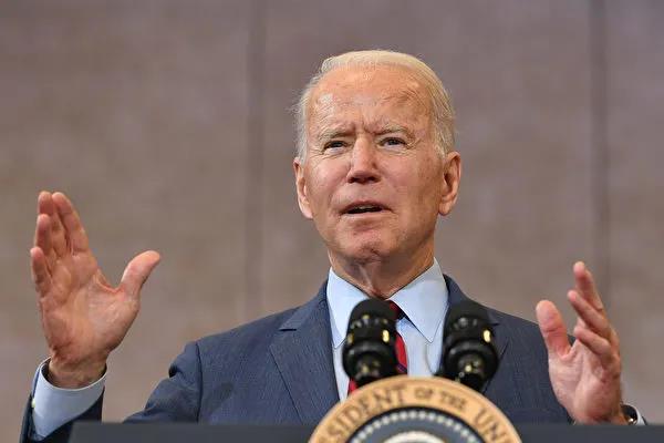 拜登政府推出措施：鼓励美国绿卡者申请入籍