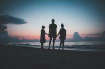 移民后，如何与父母团聚？美国、加拿大、澳洲父母团聚移民详解