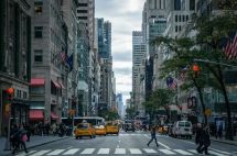 不一定！“美国22万多张绿卡名额或将被回收再利用”引热议