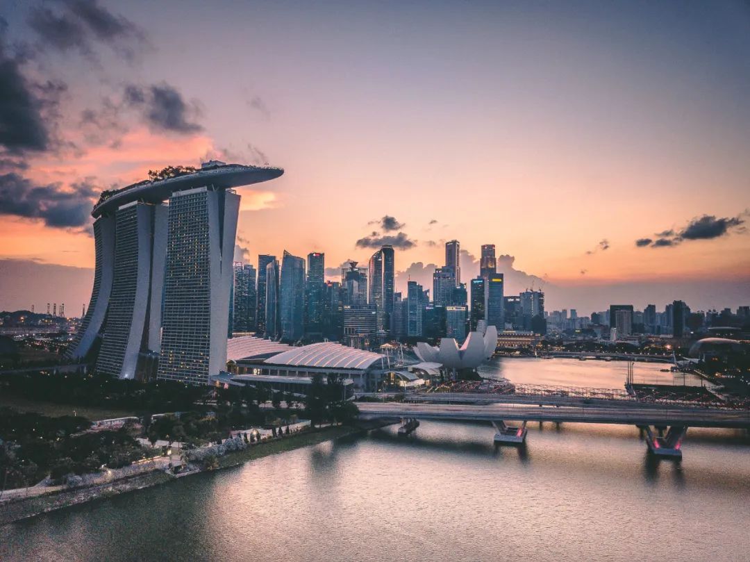 新加坡就业准证收入门槛又提高了！2025年1月实施，挂钩年龄和行业